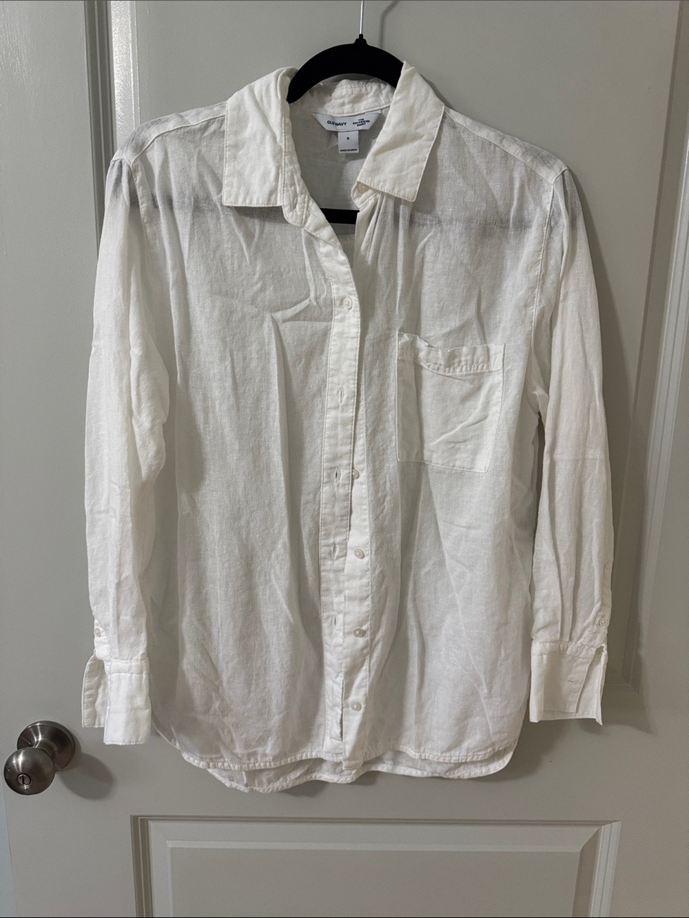 Old Navy White Linen Long-Sleeve Button Down Shirt